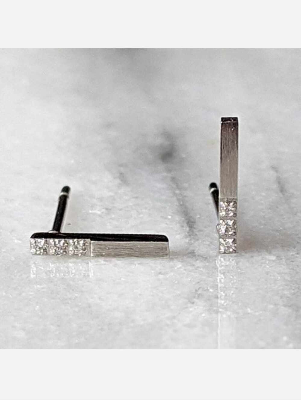 💥3 for $30💥 NWT Lovoda Silver Bar Studs
